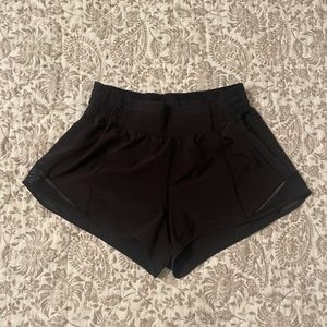 Lululemon hotty hot lined shorts